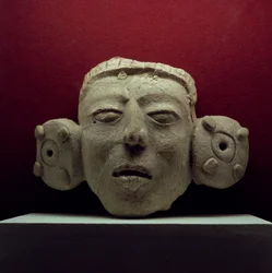 Maske, 500-900 AD (gips)